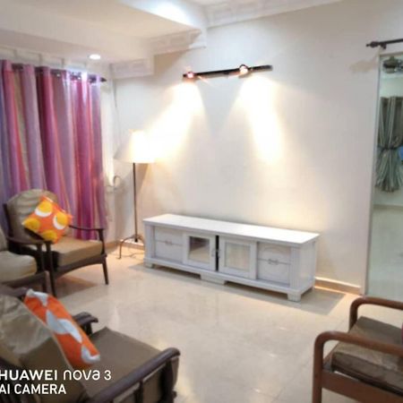 Ibu Home-To-Stay Pasir Gudang Esterno foto