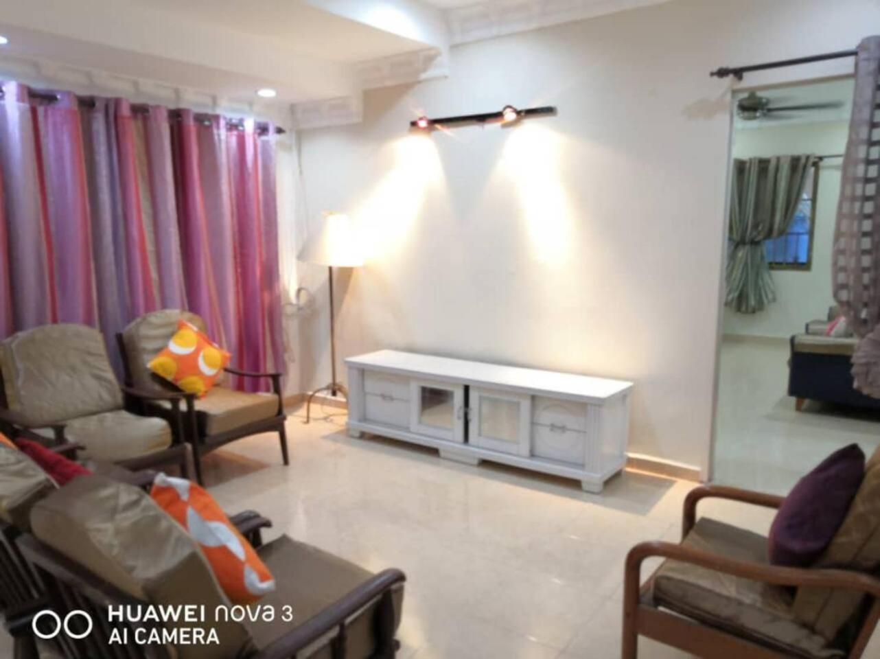 Ibu Home-To-Stay Pasir Gudang Esterno foto