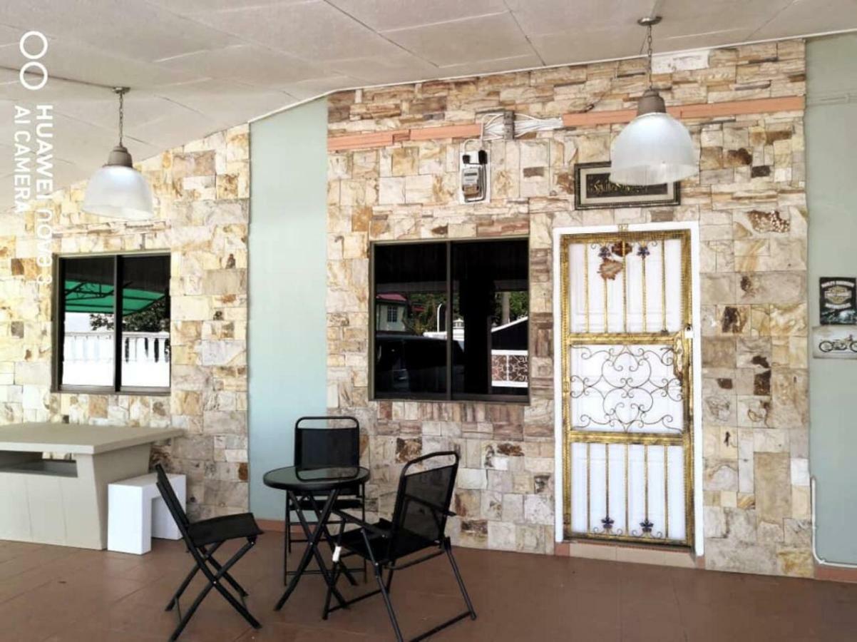 Ibu Home-To-Stay Pasir Gudang Esterno foto
