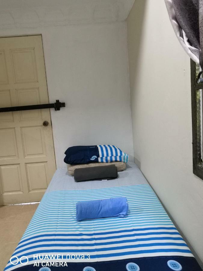 Ibu Home-To-Stay Pasir Gudang Esterno foto